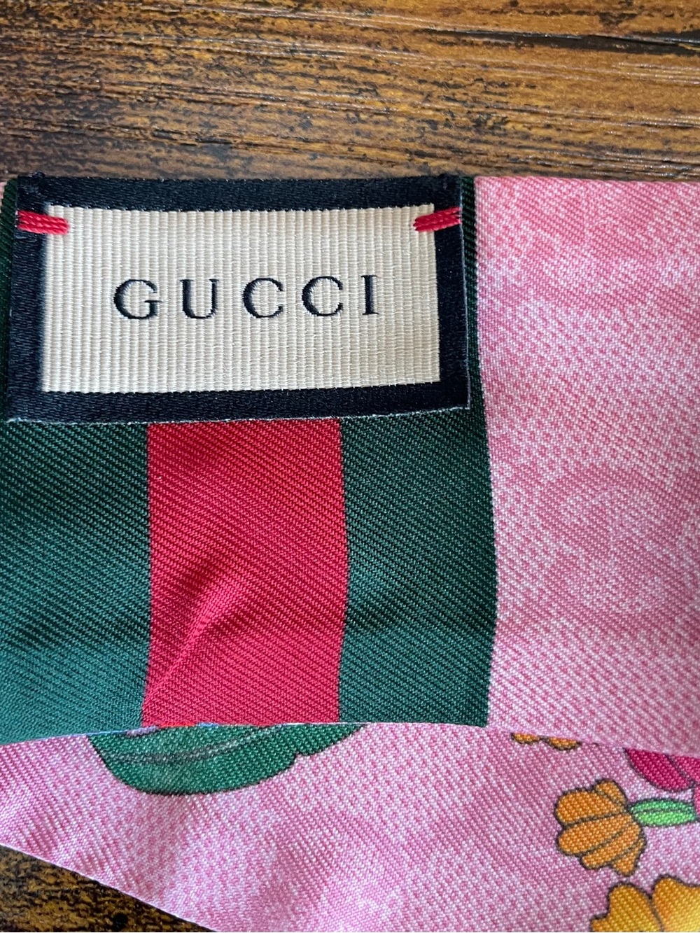 Authentic Gucci Pink Floral Silk Bandeau Scarf with GG Motif - Picture 3 of 4